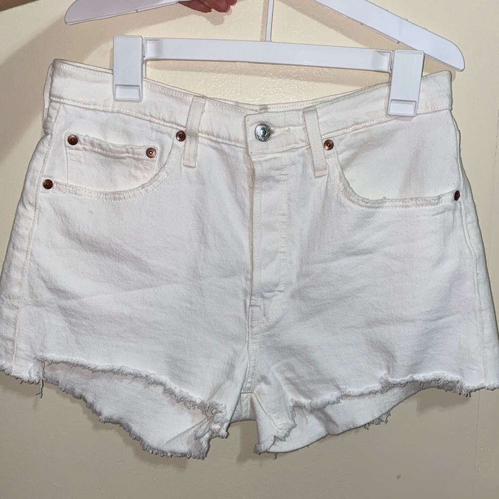 Levi High waisted white denim shorts